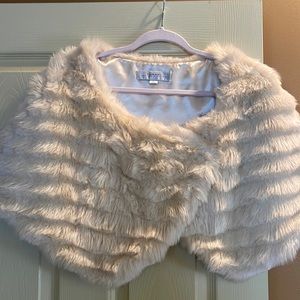 Faux fur stole size XL